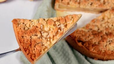Apple Bread With Streusel Topping: A Delicious Delight!