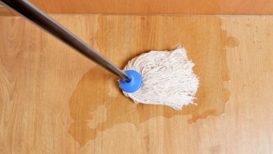 How to Easily Remove Grease and Oil from Your Kitchen Floor